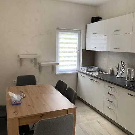 Sunny Apartment *